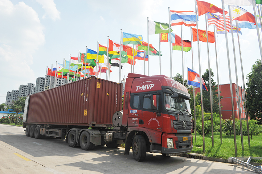 華泰集團設計制造的100T棕櫚油精煉分提項目發貨剛果（金）