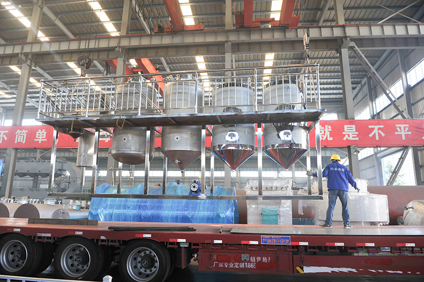 華泰集團(tuán)設(shè)計(jì)制造的5T茶籽油榨油、1T精煉、1T脫蠟項(xiàng)目發(fā)往浙江